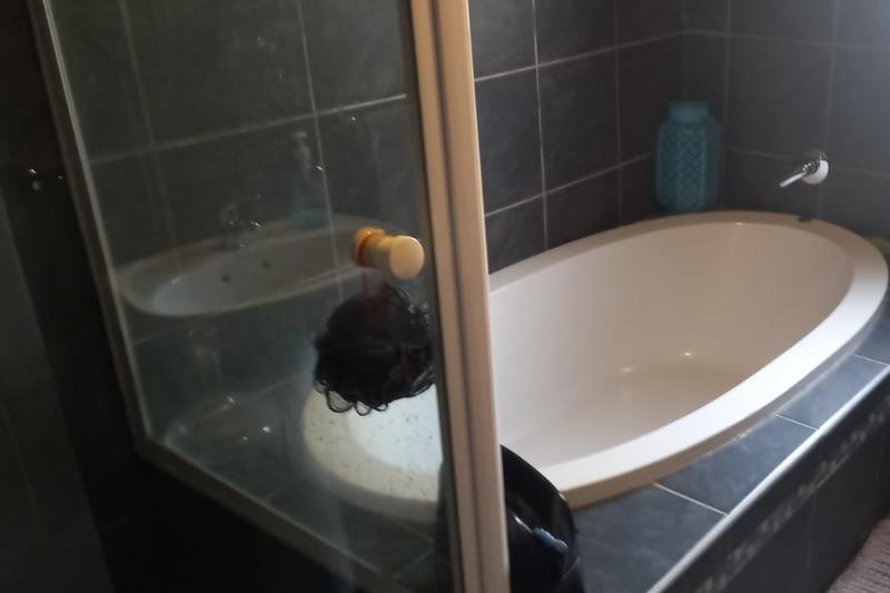 3 Bedroom Property for Sale in Bellville Western Cape